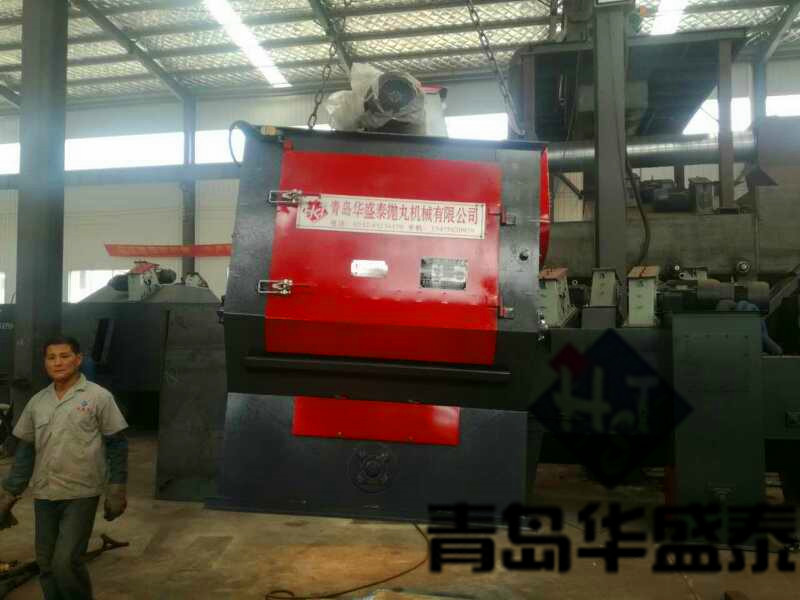 發(fā)往河北省326履帶式拋丸機(jī)裝車現(xiàn)場圖