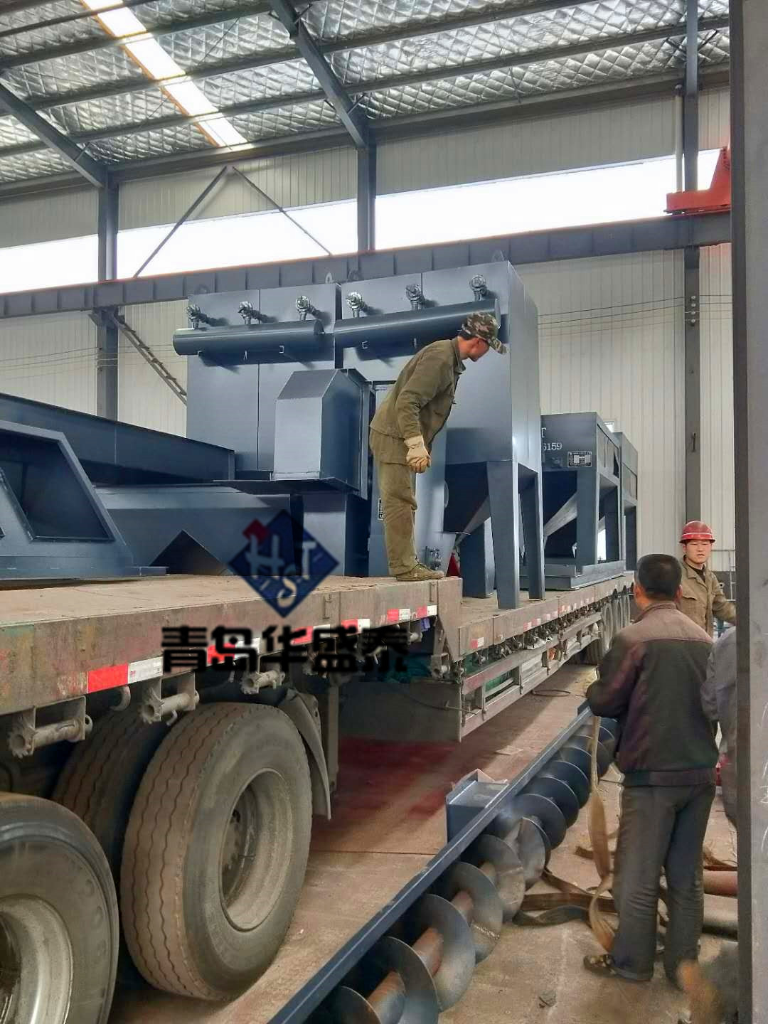 發(fā)往內(nèi)蒙呼和浩特6930拋丸機發(fā)貨現(xiàn)場圖