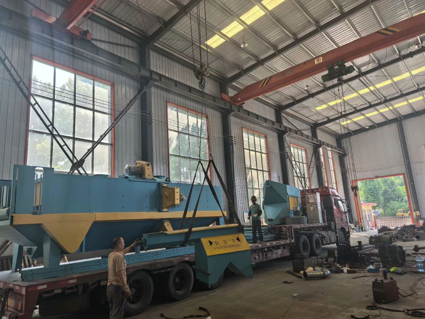 鋼履帶式拋丸機(jī)_鋼履帶拋丸打砂機(jī)_鑄造拋丸機(jī)履帶安裝視頻