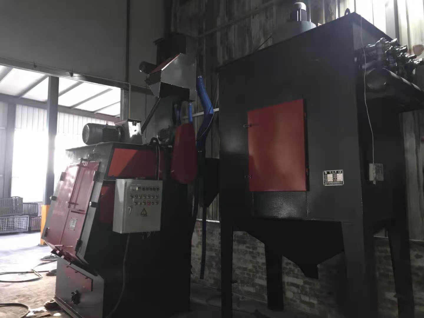 鋼管拋丸除銹機(jī)工作視頻_鋼板預(yù)處理線拋丸除銹機(jī)_除銹拋丸鋼板線機(jī)處理方法
